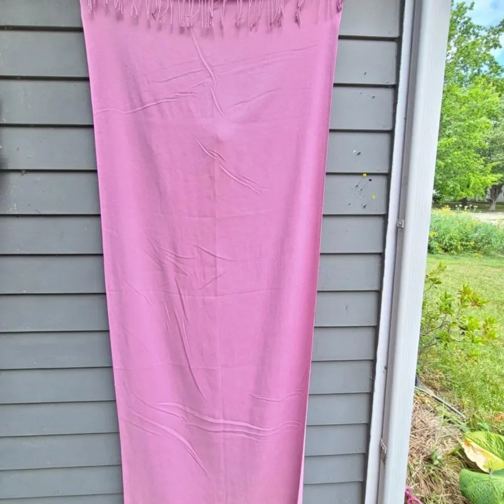 Pink Pashmina feels like Cashmere